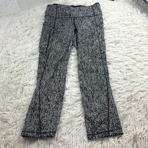Lululemon Run On Crop (21") Power Luxtreme Irregular Denim Twill Black White